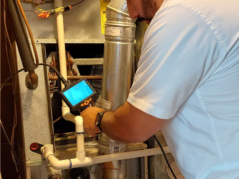 HVAC service technician in Salem