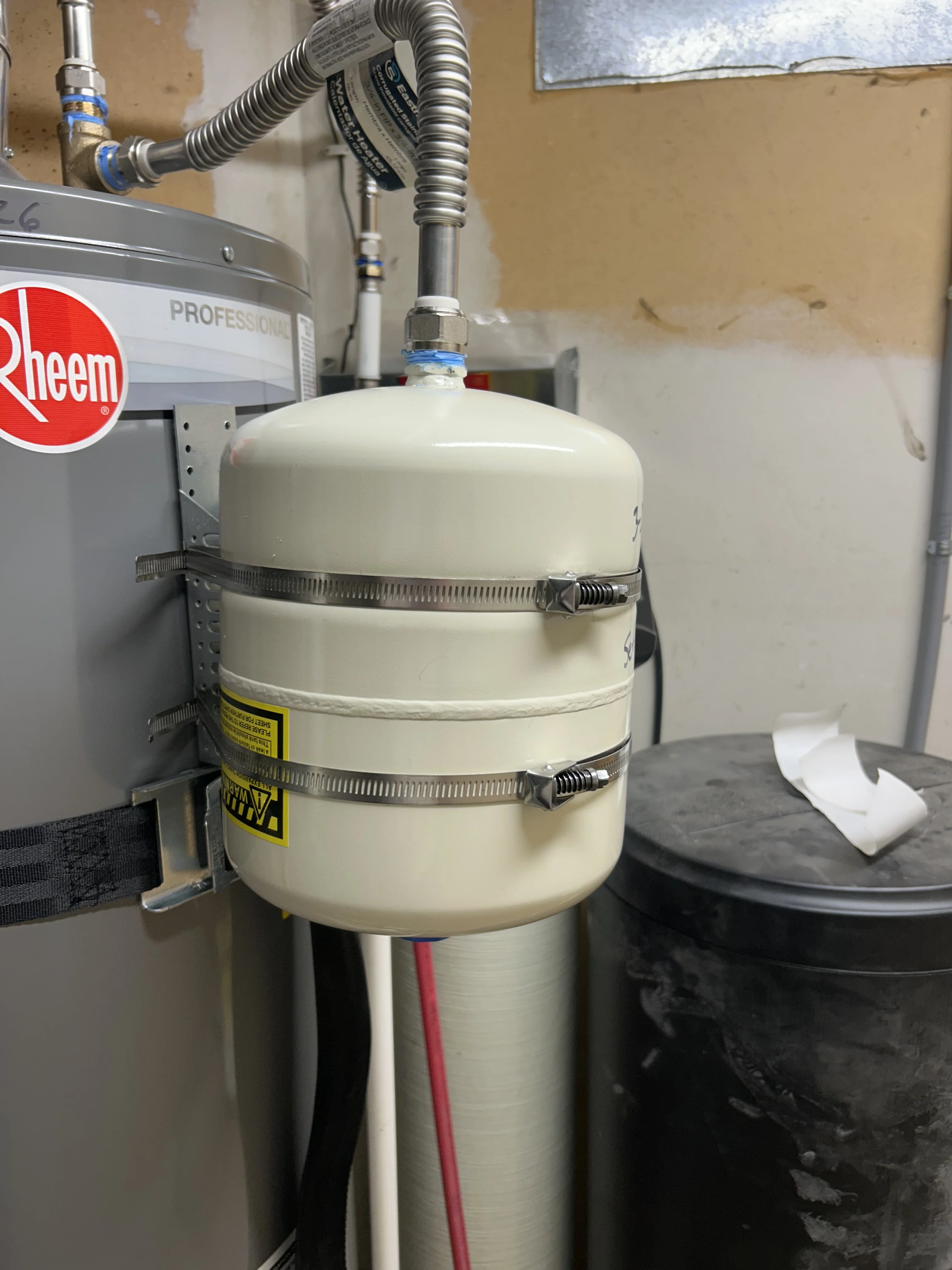 HVAC service technician in Charleston