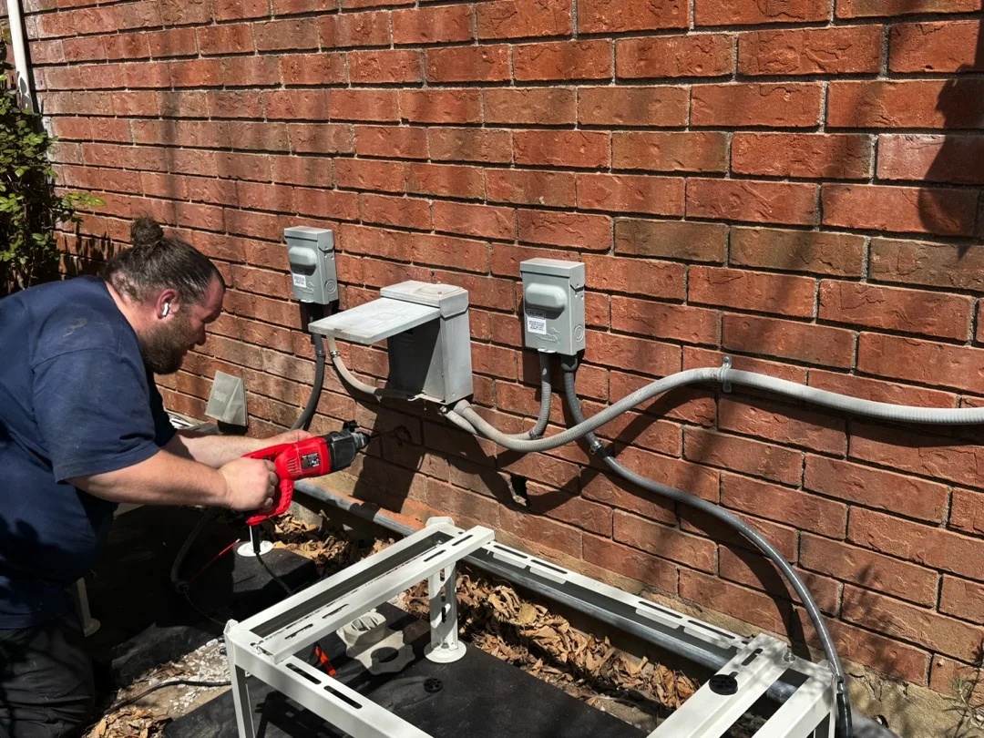 HVAC service technician in Bountiful